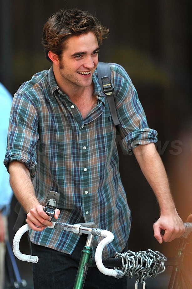 Robert Pattinson Having A Wheely Good Time On Set