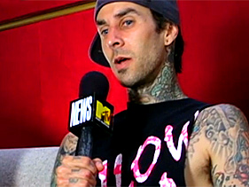 Blink-182’s Travis Barker Discusses Gravity-Defying Drum Solo