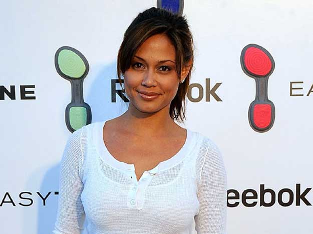 Vanessa Minnillo Rocks Reeboks