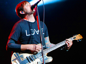 Blink-182 Fans Have Best Night Of Their Lives At Tour Kickoff