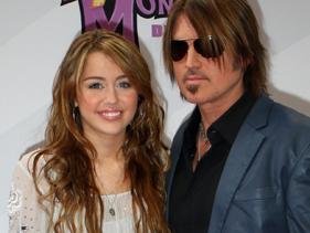 Billy Ray Cyrus Defends Miley’s Teen Choice Pole Dance