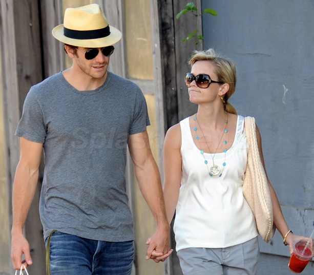 Jake Gyllenhaal And Reese Witherspoon Joined At The Hands