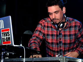DJ AM Fans Pay Tribute