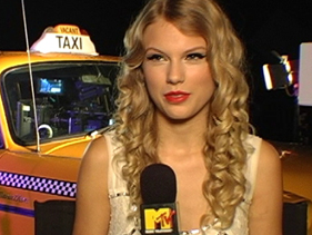 Taylor Swift Says ‘Anything Can Happen’ During Her VMA Performance