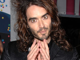 VMA Host Russell Brand Picks Beyonce Over Lady Gaga