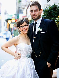 Lisa Loeb and Roey Hershkovitz: Pregnant!