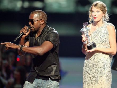 Kelly Clarkson Lays the Written Smackdown on Kanye West