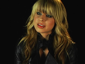 Michael Jackson Guitarist Orianthi Is ‘Bringing The ’80s Back’ With Debut
