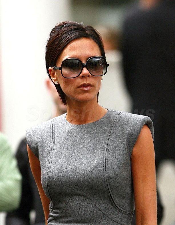 Victoria Beckham To Design Shoes & Handbags