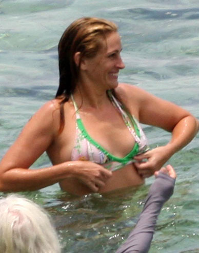 Julia Roberts Bikini Pictures