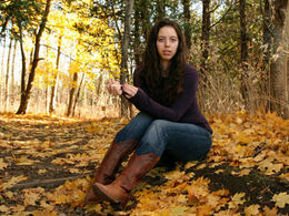 Folk singer killed by coyotes