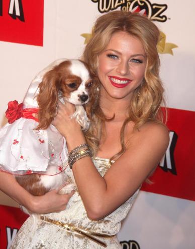 Julianne Hough Because She’s Hot