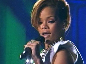 Rihanna Electrifies American Music Awards With ‘Wait Your Turn’ And ‘Hard’