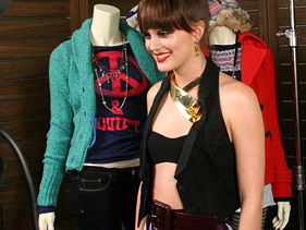Leighton Meester Hooks Up With Lil Wayne To ‘Make It Rain’