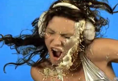 Hollywood Tuna’s AmaTuna Moment – Hot Girls In A Ice-Cream Fight