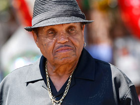 Michael Jackson’s Former Lawyer, Music Exec Named Estate Executors