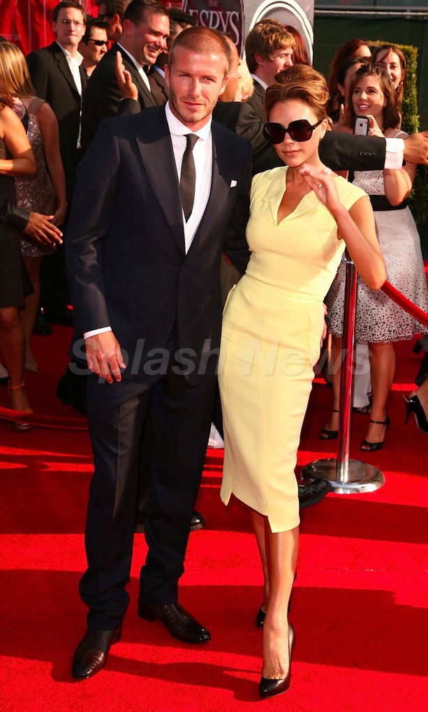 The Beckhams Get A Posh Pig