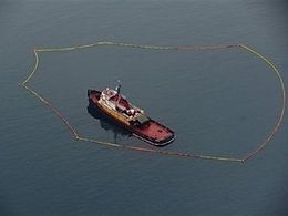 Fuel spill at same Alaska reef as Exxon Valdez
