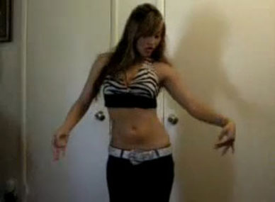 Hollywood Tuna’s AmaTuna Moment – Asian Girl Belly Dances To Arabic Music