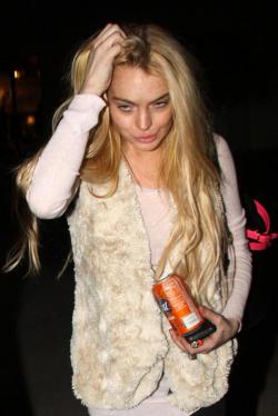 Lindsay Lohan Pictures: Hideous Again!