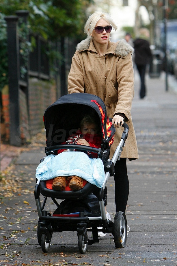 Strollin’ With Her King