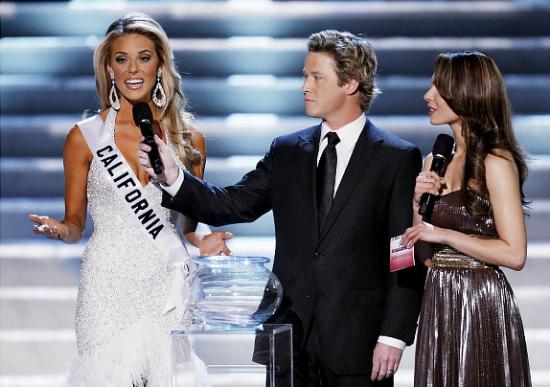 Celebrity of the Year Finalist #8: Carrie Prejean!