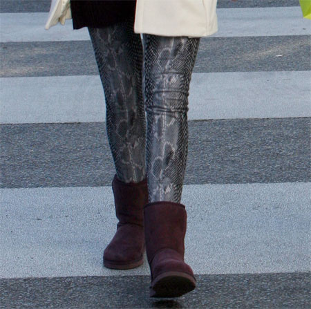 Ashley TIsdale’s Mother Dresses Like A Real Ugly 15 Year Old of the Day
