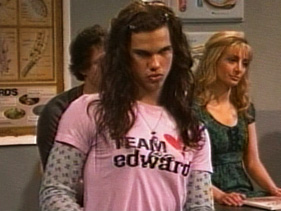 Taylor Lautner Pounds Kanye West, Jokes About Abs On ‘SNL’