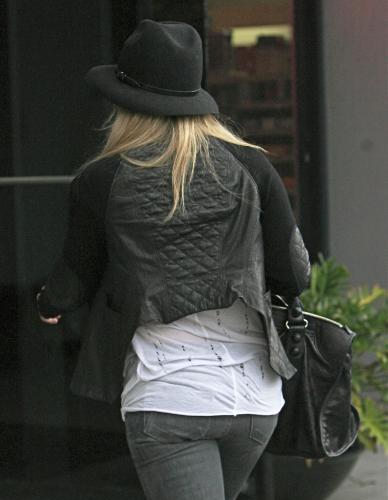 Hilary Duff’s Booty Isn’t Enough