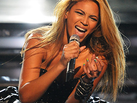 Beyonce Covers Alanis Morissette At Grammys