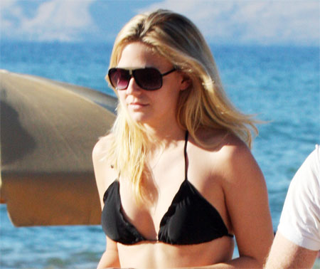 Kevin Connolly’s Groupie Pussy in a Black Bikini of the Day