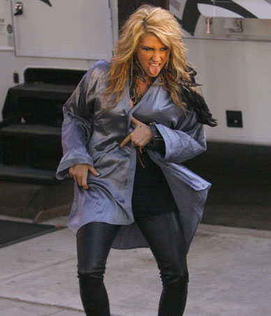 Kesha Is Still An Annoying Hipster Doofus Wannabe