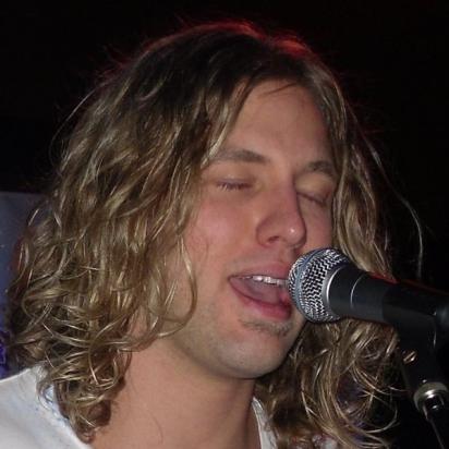 Casey James on American Idol: Dallas Dark Horse