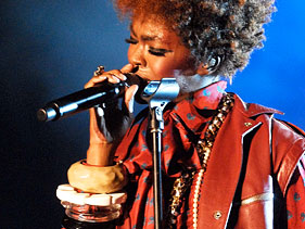 Lauryn Hill Makes Rare Appearance At New Zealand Music Festival