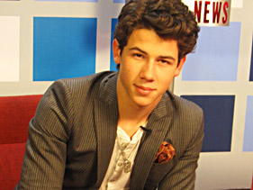 Nick Jonas Discusses Jay Leno, Sibling Rivalry On ‘Regis And Kelly’