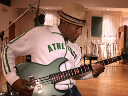 Embedded Tour Stop with Raphael Saadiq