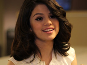 Selena Gomez Will Serenade Fans At A Valentine’s Day Show