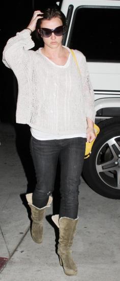 Confused Britney Spears Goes Back to Blonde