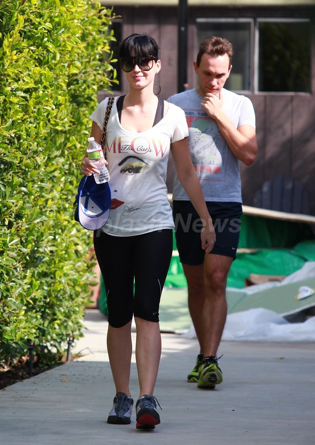Katy Preggy Perry?