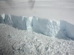 Climate change melts Antarctica ice shelves -USGS