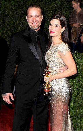 Sandra Bullock Pulls Out of Movie Premiere, Fuels Jesse James Cheating Allegations