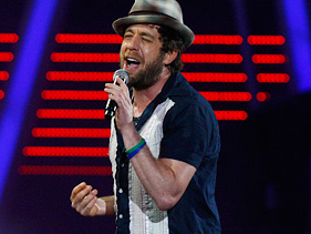 Chile Earthquake ‘Situation Is Grim’ Says ‘American Idol’ Alum Elliott Yamin