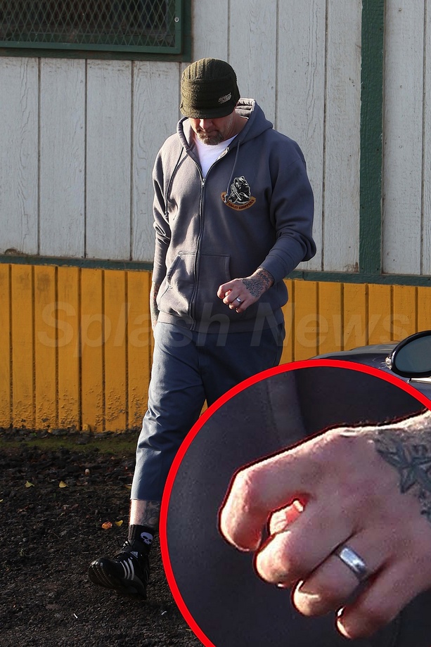 Jesse James Shows His Face