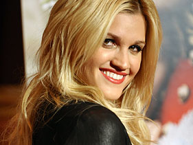 Pussycat Dolls Kimberly Wyatt, Ashley Roberts Leave Group