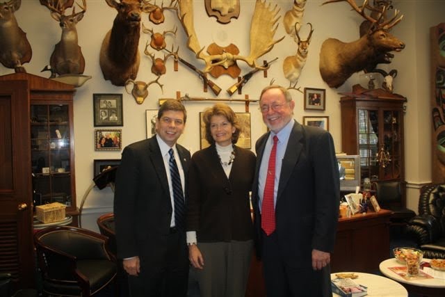 Alaska legislators VS Obama Administration over Endangered Species Act.
