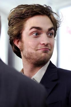 Zac Efron on Robert Pattinson: He’s Amazing
