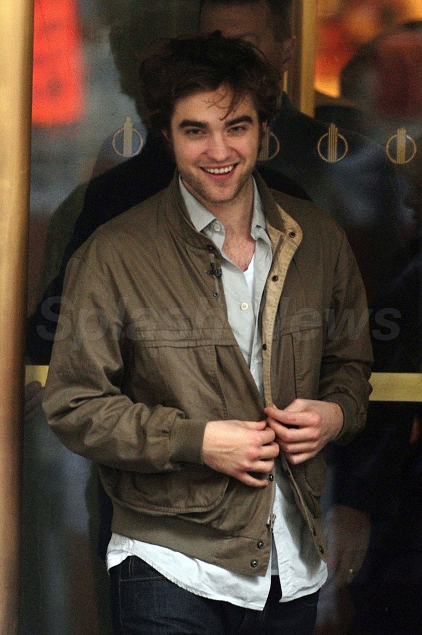 Robert Pattinson Stops By ‘Today’