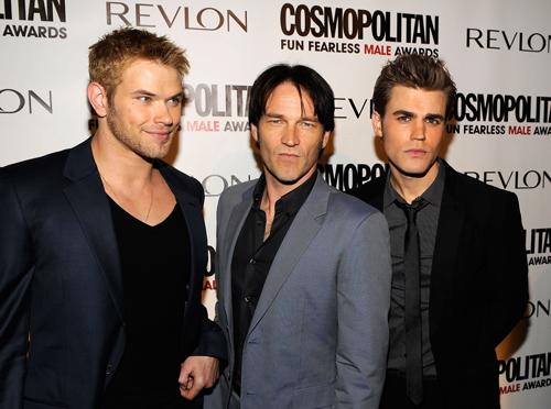 Hot Vampire Alert! Hot Vampire Alert!