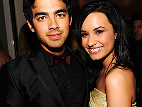 Demi Lovato Admits To Dating Joe Jonas