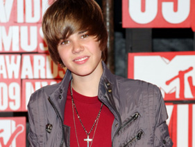 Justin Bieber-Sean Kingston Collaboration ‘Eenie Meenie’ Premieres